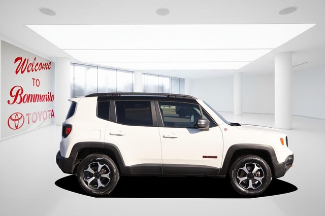 Jeep Renegade Vehicle Image 05
