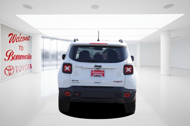 Jeep Renegade Vehicle Image 06