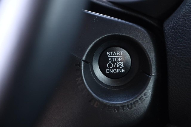 Jeep Renegade Vehicle Image 14