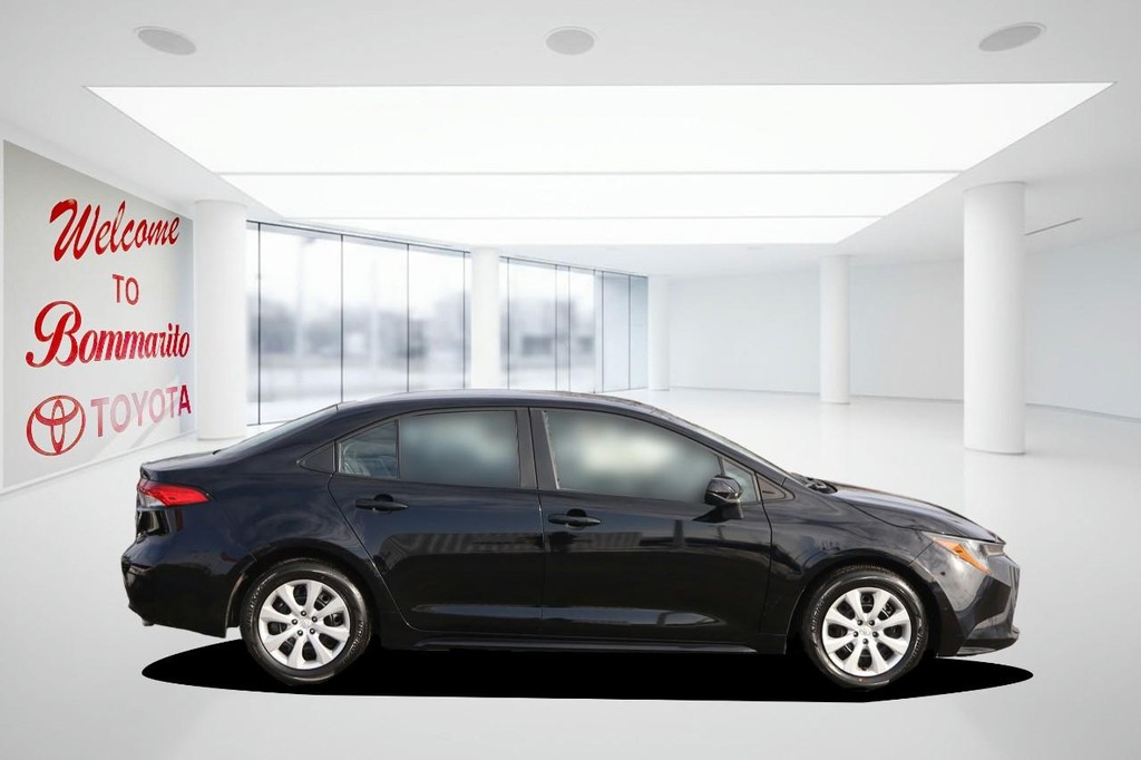 Toyota Corolla Vehicle Full-screen Gallery Image 5