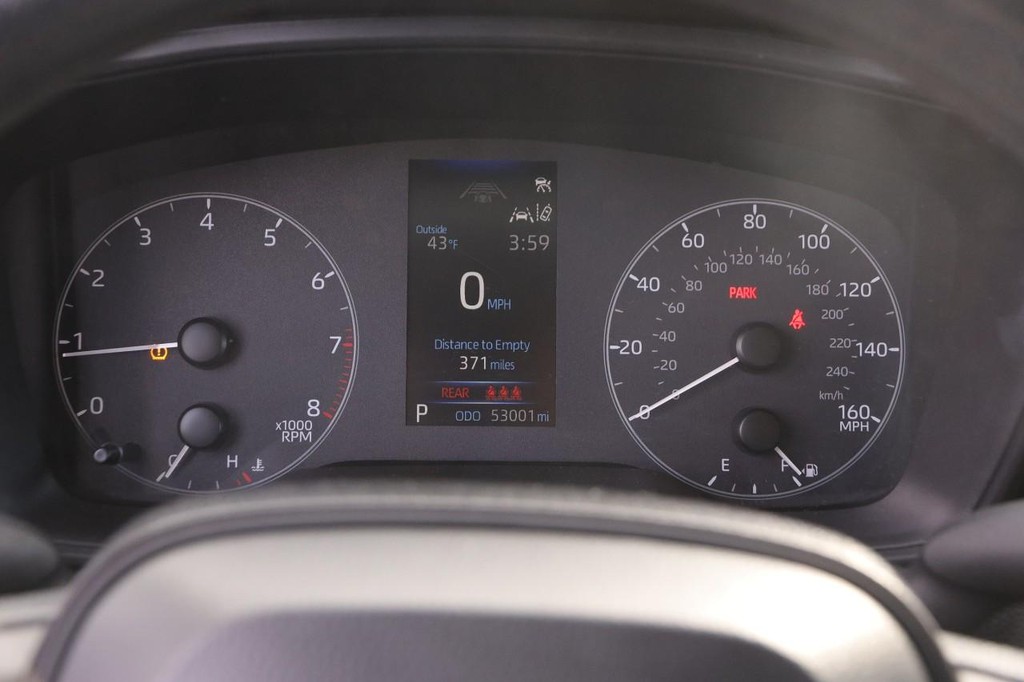 Toyota Corolla Vehicle Full-screen Gallery Image 13