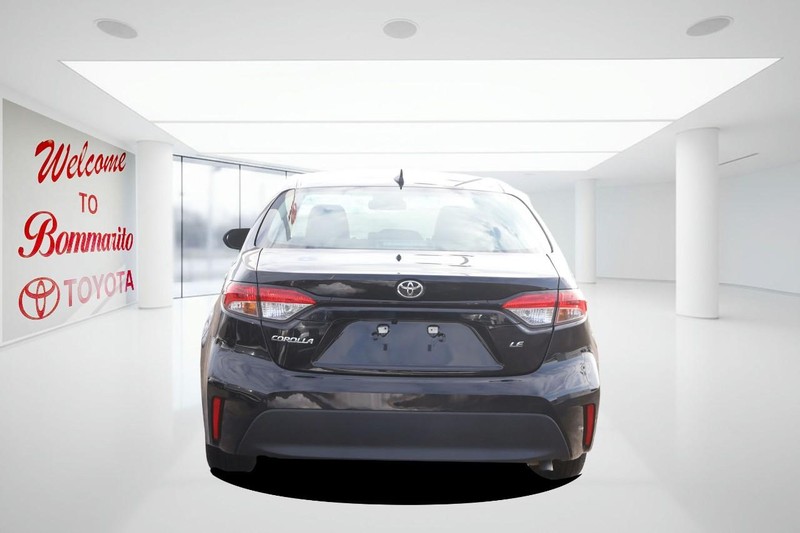 Toyota Corolla Vehicle Image 06