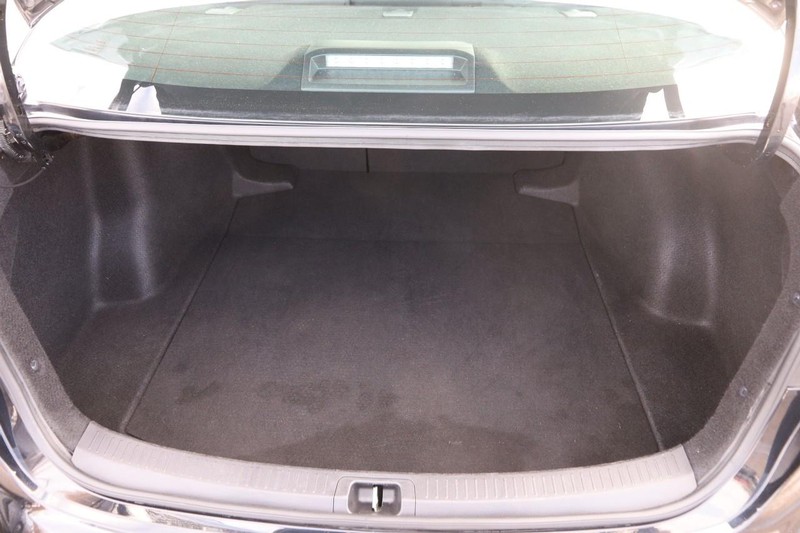 Toyota Corolla Vehicle Image 07