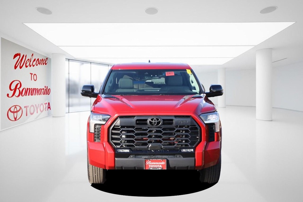 Toyota Tundra 4WD Vehicle Full-screen Gallery Image 4
