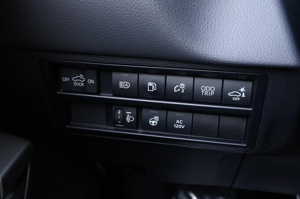 Toyota Tundra 4WD Vehicle Full-screen Gallery Image 20