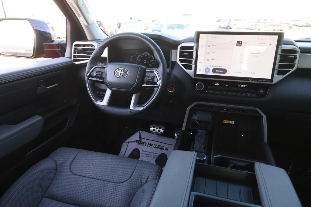 Toyota Tundra 4WD Vehicle Full-screen Gallery Image 22