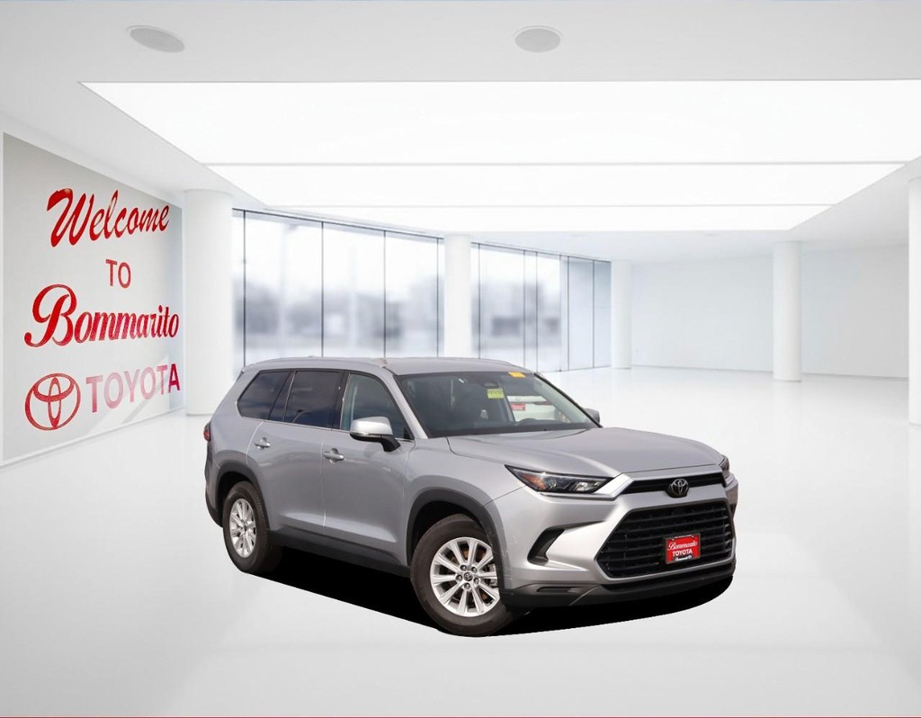 Toyota Grand Highlander Vehicle Full-screen Gallery Image 2