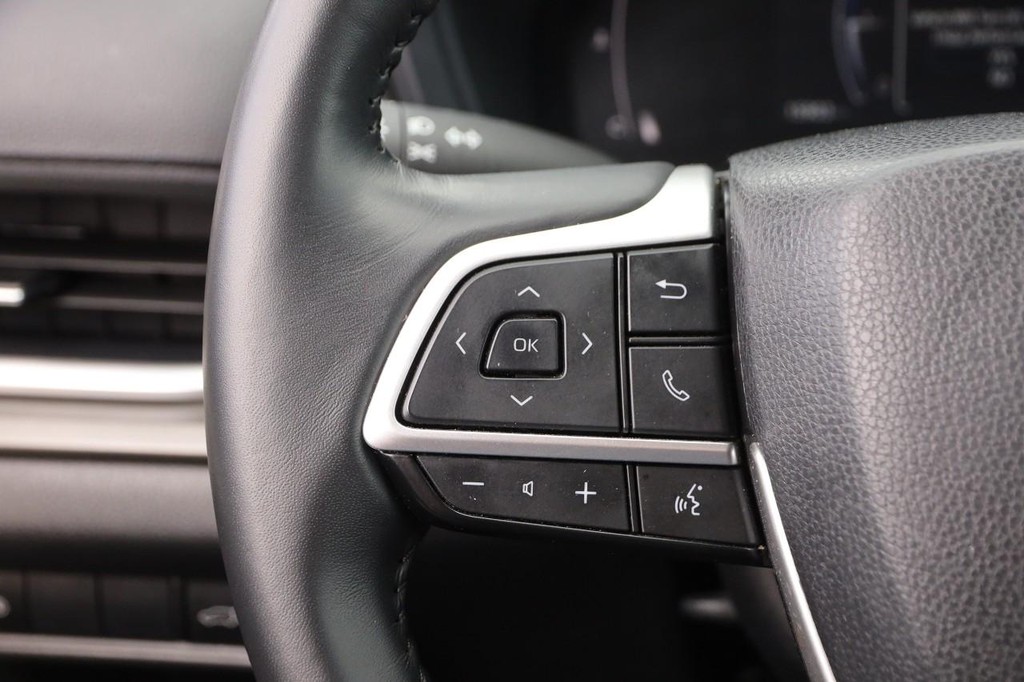 Toyota Grand Highlander Vehicle Full-screen Gallery Image 13