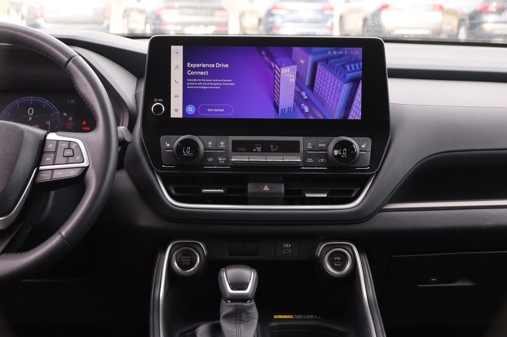 Toyota Grand Highlander Vehicle Full-screen Gallery Image 25