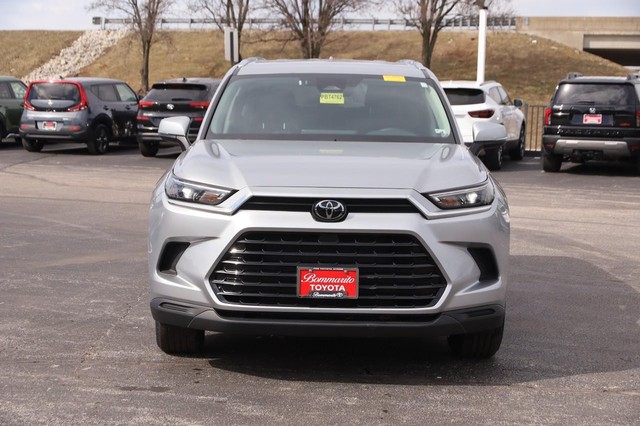 Toyota Grand Highlander Vehicle Image 03