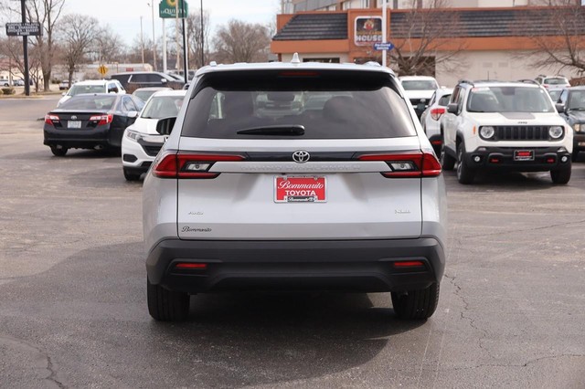 Toyota Grand Highlander Vehicle Image 05