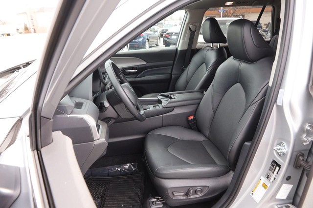 Toyota Grand Highlander Vehicle Image 08