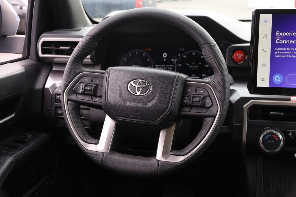 Toyota Tacoma 4WD Vehicle Full-screen Gallery Image 23