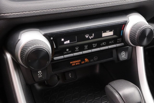 Toyota RAV4 Vehicle Image 20