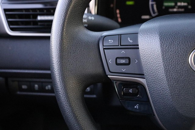 Toyota Camry Vehicle Image 11