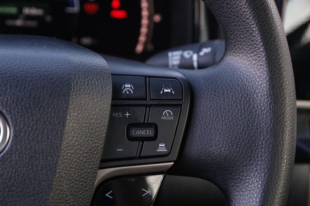 Toyota Camry Vehicle Image 12