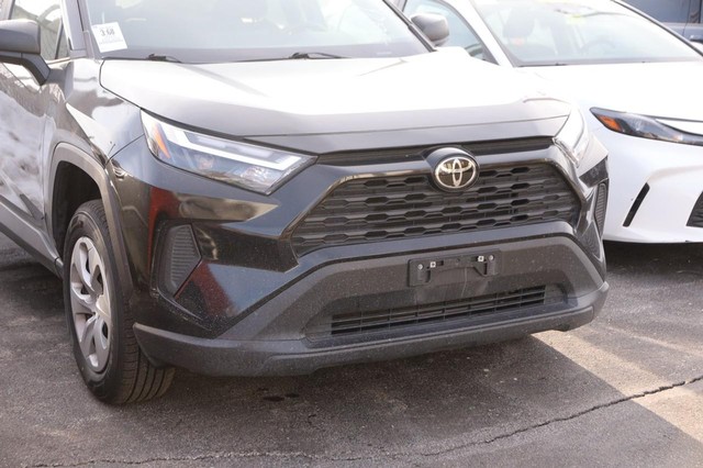 Toyota RAV4 Vehicle Image 02