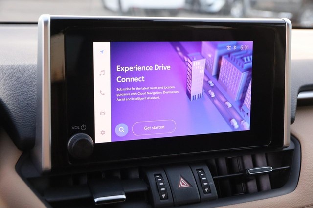 Toyota RAV4 Vehicle Image 17