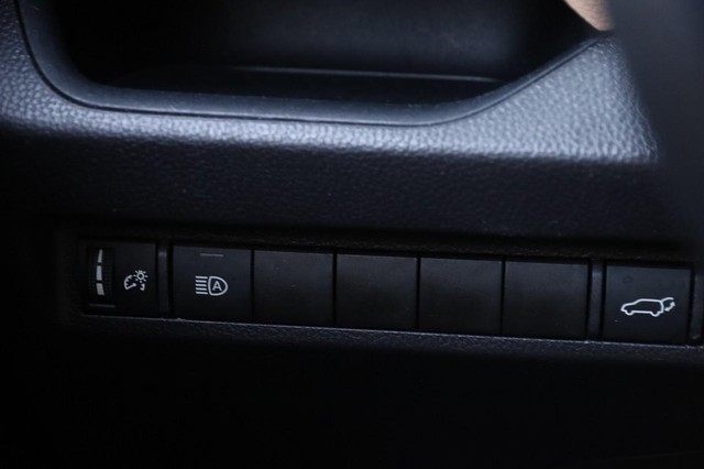 Toyota RAV4 Vehicle Image 21