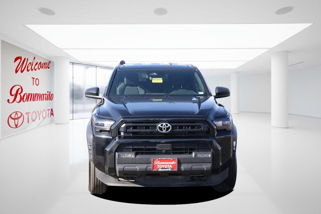 Toyota 4Runner Vehicle Full-screen Gallery Image 4