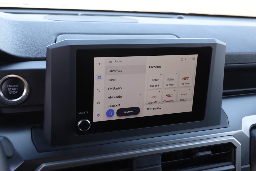 Toyota 4Runner Vehicle Full-screen Gallery Image 14