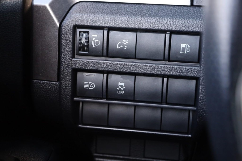 Toyota 4Runner Vehicle Full-screen Gallery Image 20