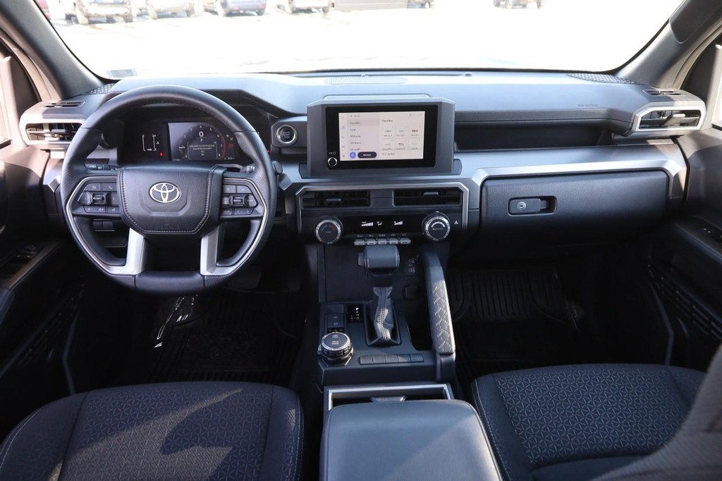 Toyota 4Runner Vehicle Full-screen Gallery Image 21