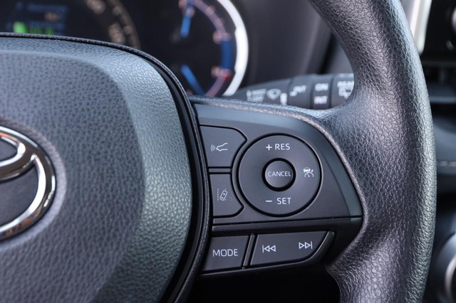 Toyota RAV4 Vehicle Image 12