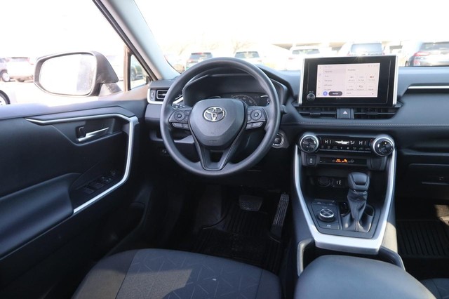 Toyota RAV4 Vehicle Image 21