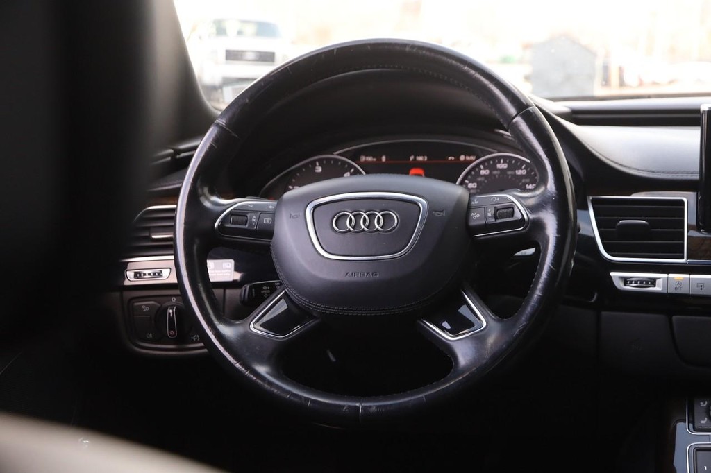 Audi A8 L Vehicle Full-screen Gallery Image 23