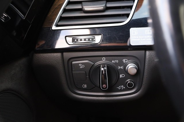 Audi A8 L Vehicle Image 20