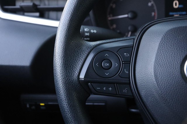 Toyota Corolla Vehicle Image 11