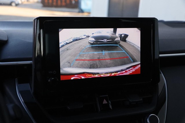 Toyota Corolla Vehicle Image 15