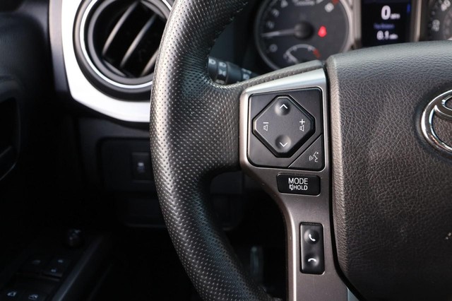 Toyota Tacoma 4WD Vehicle Image 12