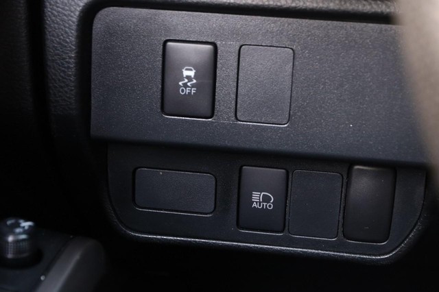 Toyota Tacoma 4WD Vehicle Image 19