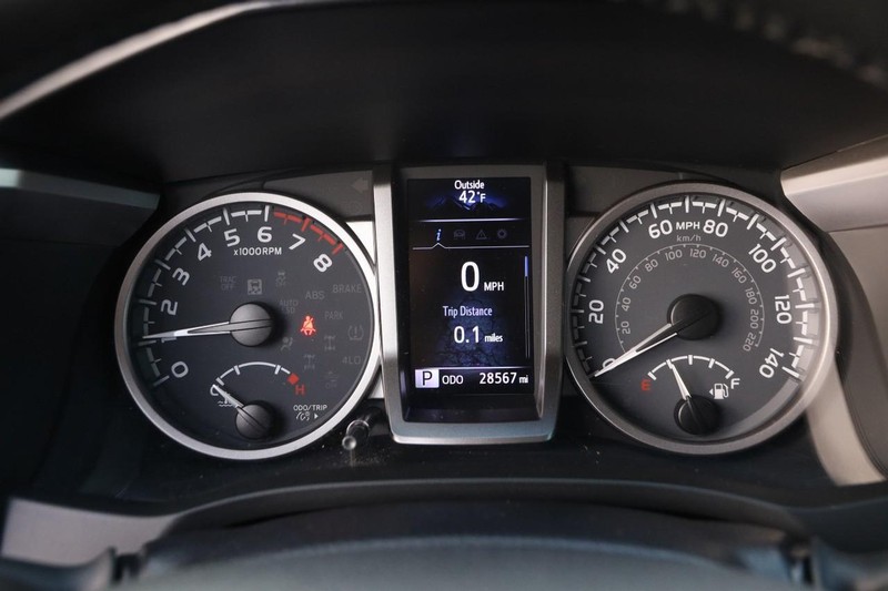 Toyota Tacoma 4WD Vehicle Image 14