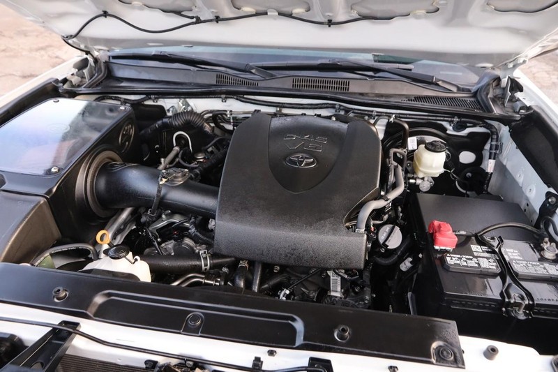 Toyota Tacoma 4WD Vehicle Image 26