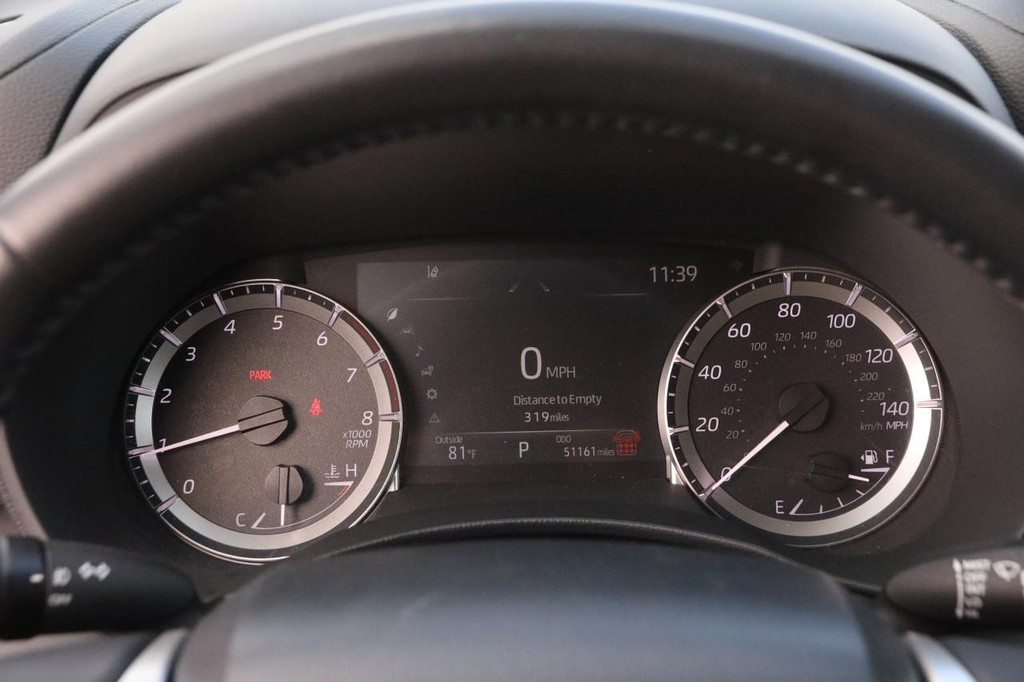 Toyota Highlander Vehicle Full-screen Gallery Image 15