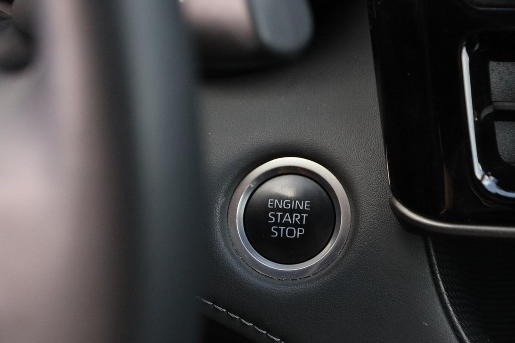 Toyota Highlander Vehicle Full-screen Gallery Image 16