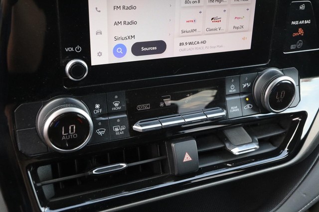 Toyota Highlander Vehicle Image 19