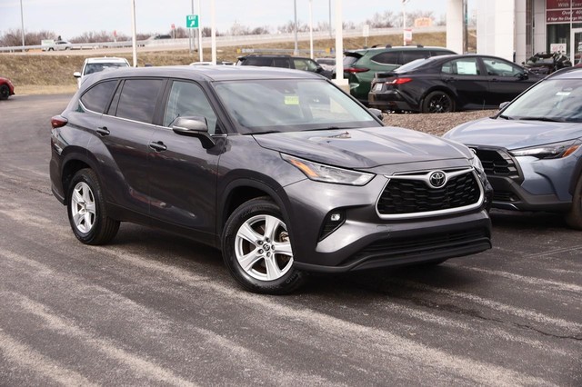 Toyota Highlander Vehicle Image 02