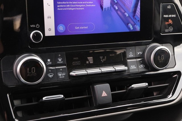 Toyota Highlander Vehicle Image 19