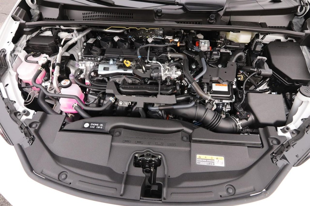 Toyota Prius Vehicle Full-screen Gallery Image 26