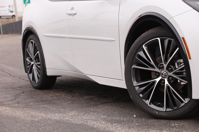 Toyota Prius Vehicle Image 03