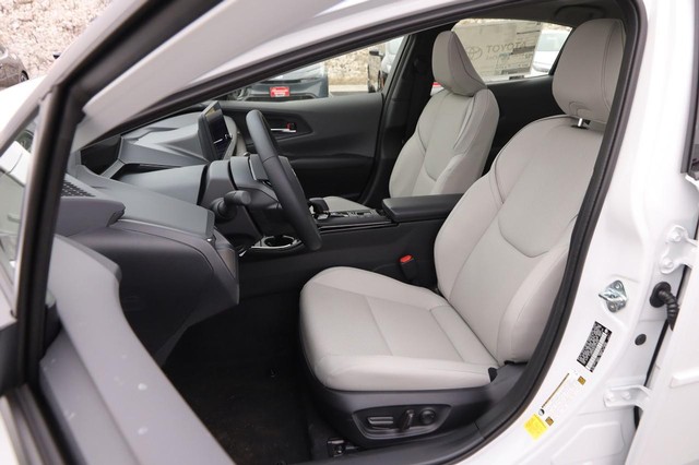 Toyota Prius Vehicle Image 10