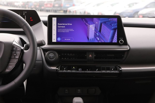 Toyota Prius Vehicle Image 25