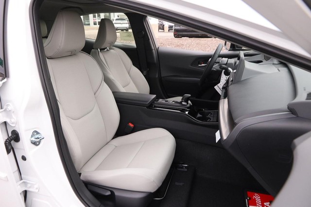 Toyota Prius Vehicle Image 26