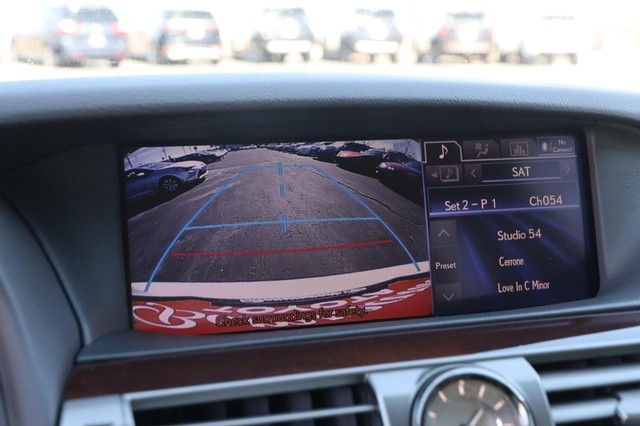 Lexus LS 460 Vehicle Image 17