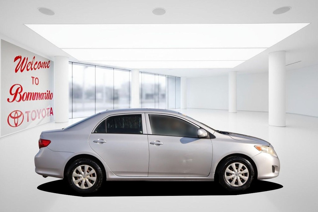 Toyota Corolla Vehicle Full-screen Gallery Image 5