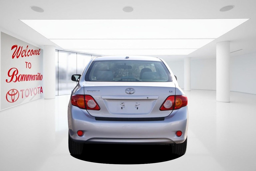 Toyota Corolla Vehicle Full-screen Gallery Image 6
